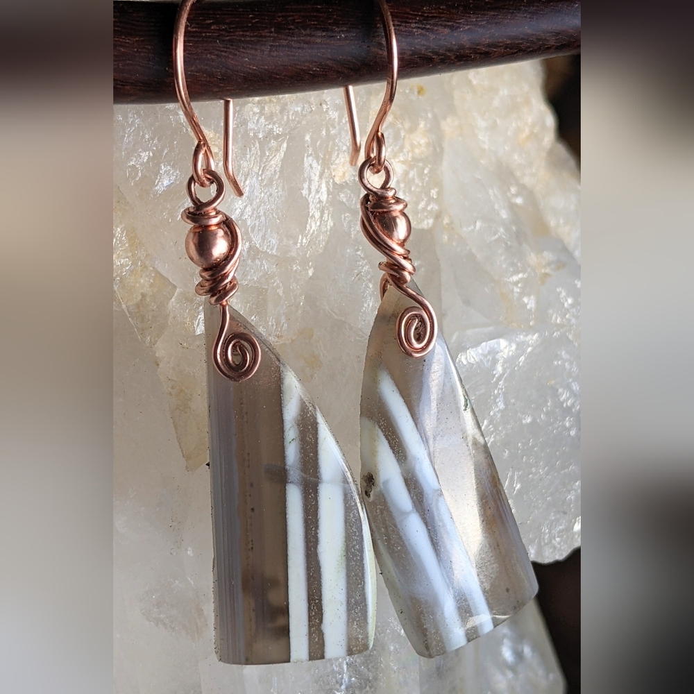 Rare Owyhee Opal Gemstone Earrings Artisan Crafted Copper Design - Picture 8 of 15